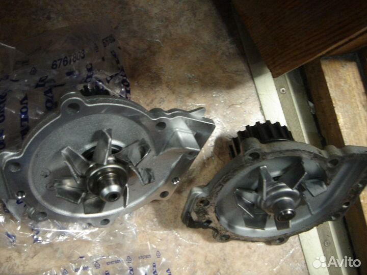 8694630 Насос Volvo оригинал Aisin D5244T