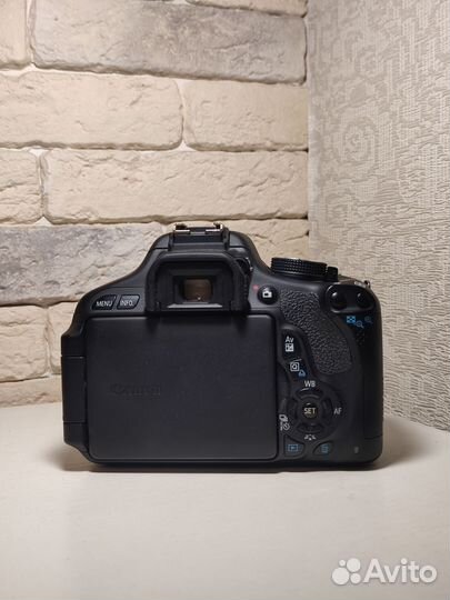 Canon eos 600d 18-135mm Kit (пробег 8тыс)