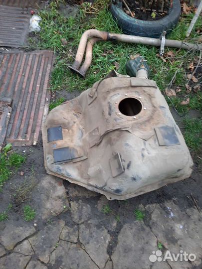 Топливный бак ауди 100с4 а6с4