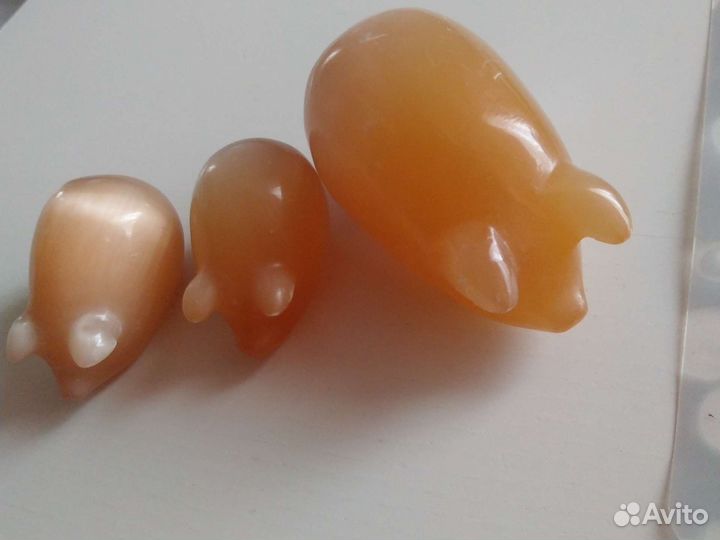 Каменные Хрюшки.Селенит