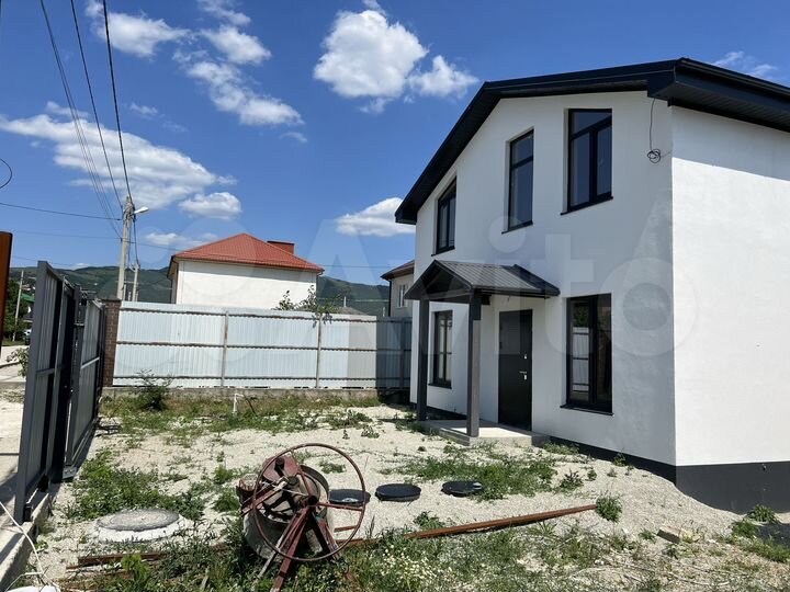 Дом 159 м² на участке 3,3 сот.