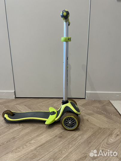 Самокат трехколесный Globber