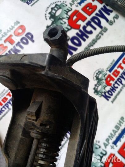 Педаль сцепления (в сборе) Volkswagen Polo седан