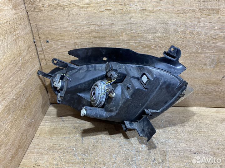 Фара передняя левая Citroen Xsara Picasso 142095