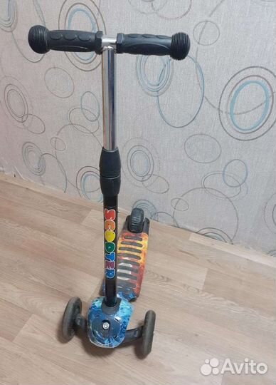 Самокат детский трехколесный