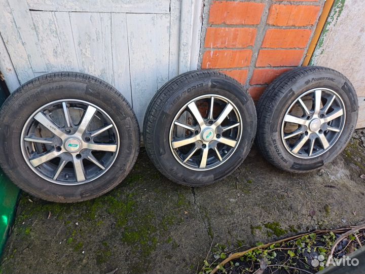 Powertrac Adamas H/P 165/70 R13