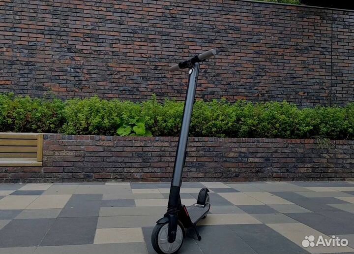 Электросамокат Ninebot kickscooter ES2