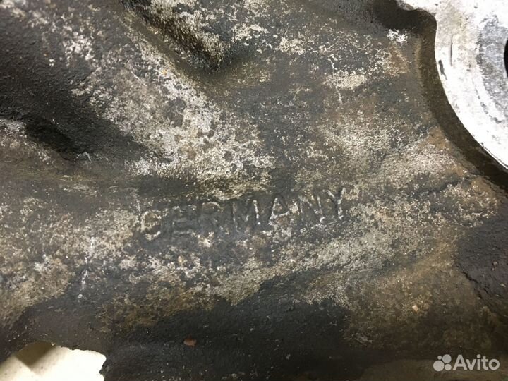 Коллектор впускной Passat B3 1988-1993