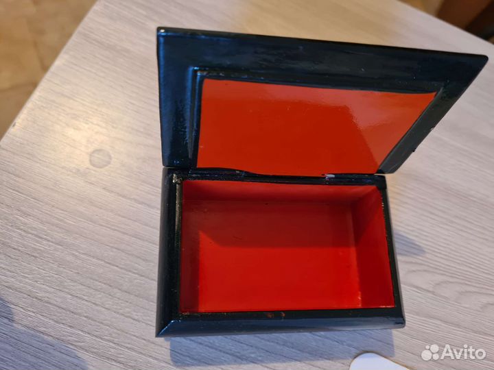 Шкатулка для украшений