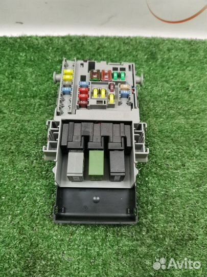 Блок предохранителей Chevrolet Cruz седан 1.6