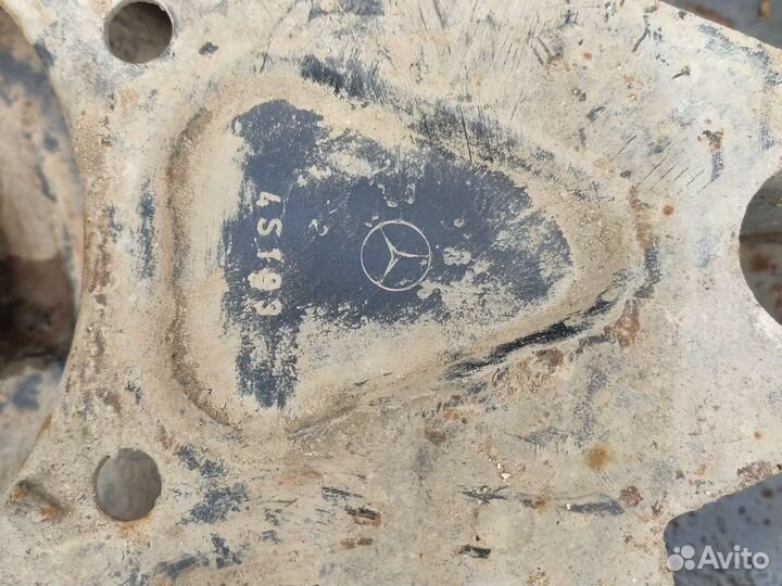 Задний нижний рычаг Мерседес w124