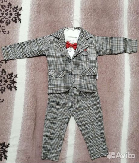 Детский костюм брючный тройка на годик