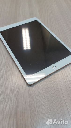 iPad air 32 gb 8-го поколения (модель А2270)