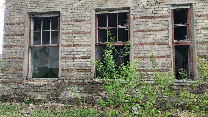 Здание, 616.9 м²