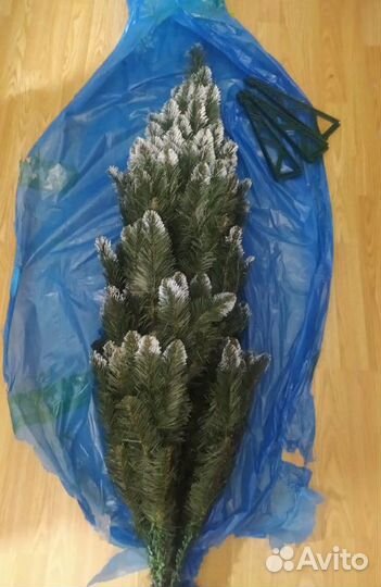 Елка искусственная