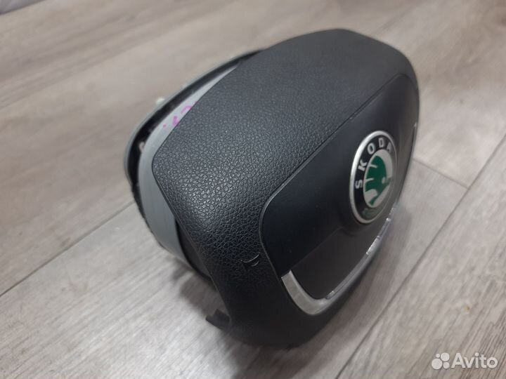 Подушка безопасности в руль для Skoda Octavia A5