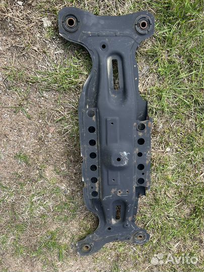 Задний подрамник тайота камри 55