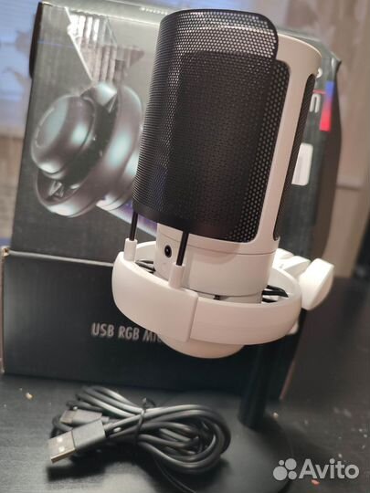 Конденсаторный микрофон USB с RGB подсветкой A6V