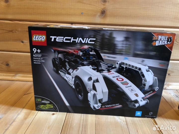Lego Technic 42137