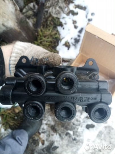 Кран тормозной для американского тягача