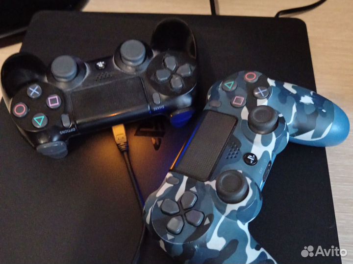 Sony PS4 slim + 2 джойстика