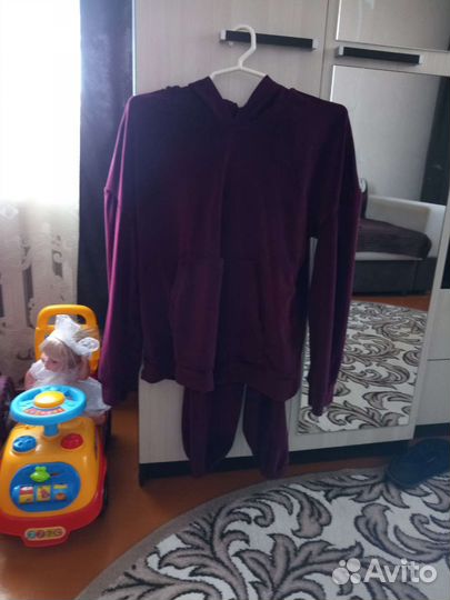 Спортивный костюм женский