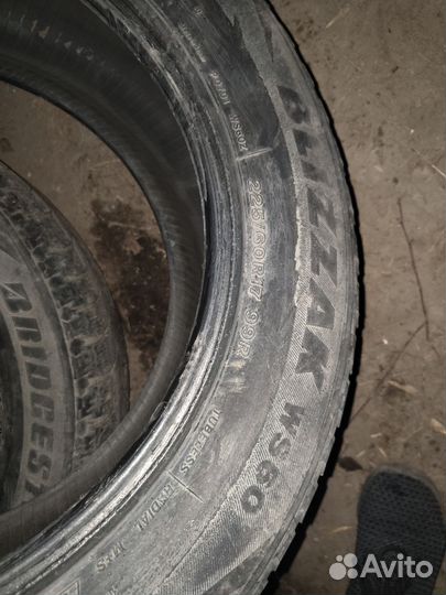 Bridgestone Blizzak WS-60 255/60 R17