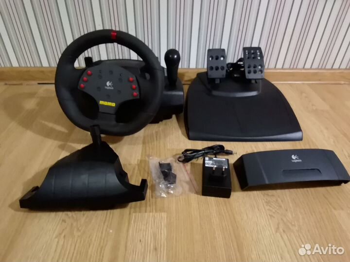 Игровой руль logitech momo racing
