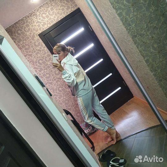 Спортивный костюм женский