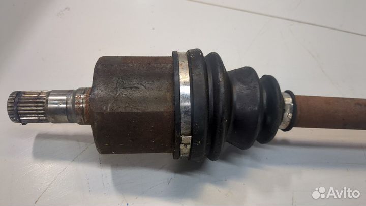 Полуось правая передняя Volkswagen Passat 6