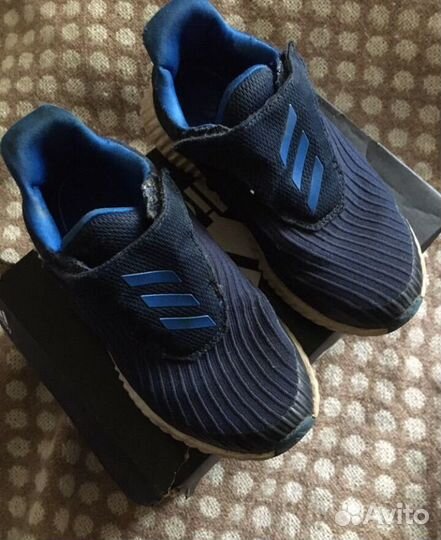 Кроссовки adidas