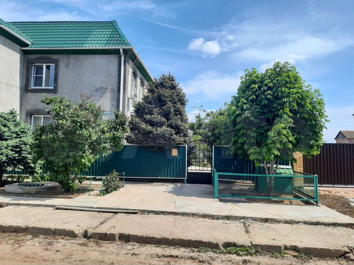 Дом 210 м² на участке 7,2 сот.