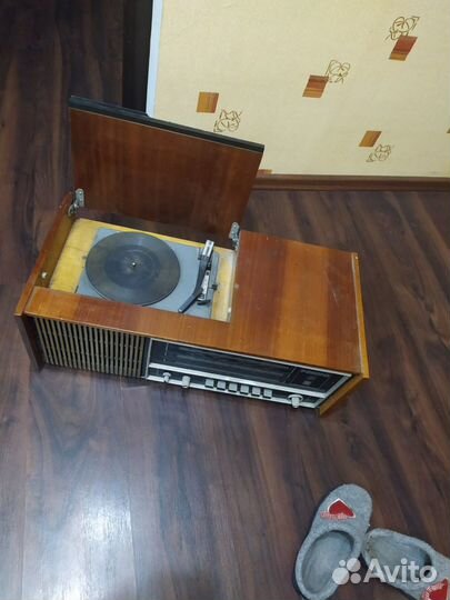 Радиола rekord