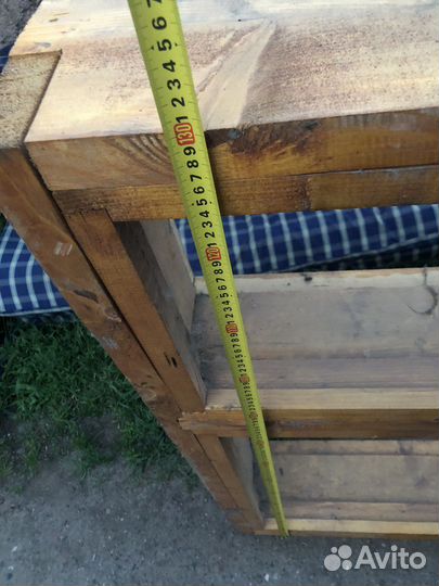 Деревянная оконная рама