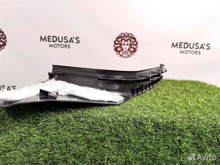 Накладка порога левая Mercedes-Benz Gle-Class C292