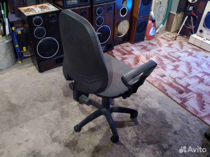 Компьютерное кресло