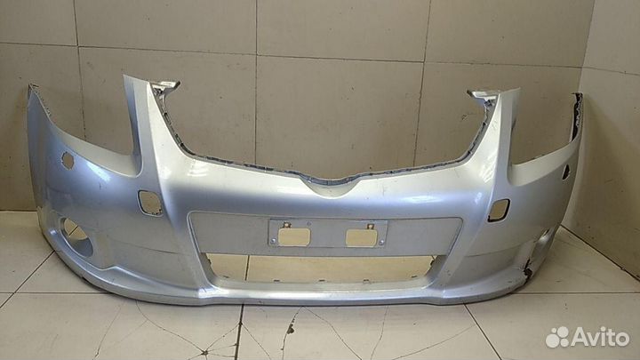 Бампер передний Toyota Avensis