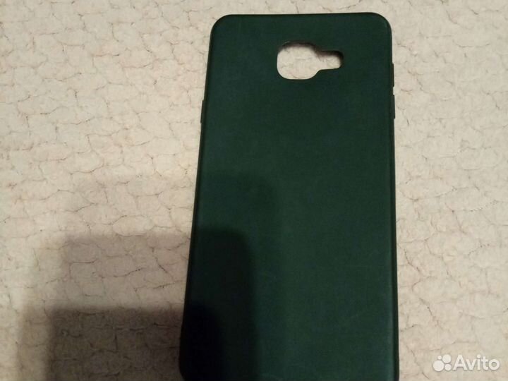 Чехлы на телефон