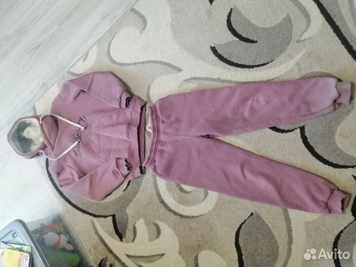 Теплый костюм на девочку