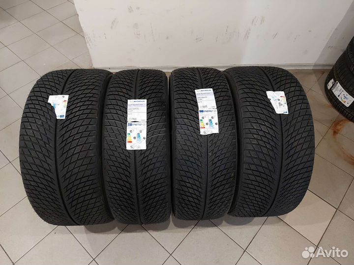 Michelin Pilot Alpin 5 SUV 325/40 R22 и 285/45 R22 114V