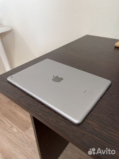 iPad 5 поколения 32gb Gray