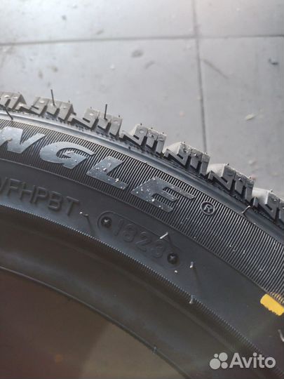 Triangle IcelynX TI501 235/45 R18 98T