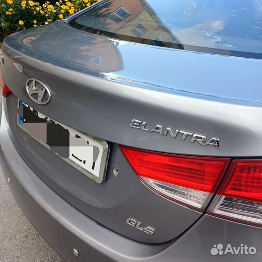 Hyundai elantra md крышка багажника