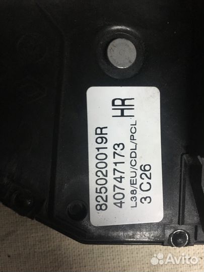 825020019r Renault Fluence Замок задней правой две