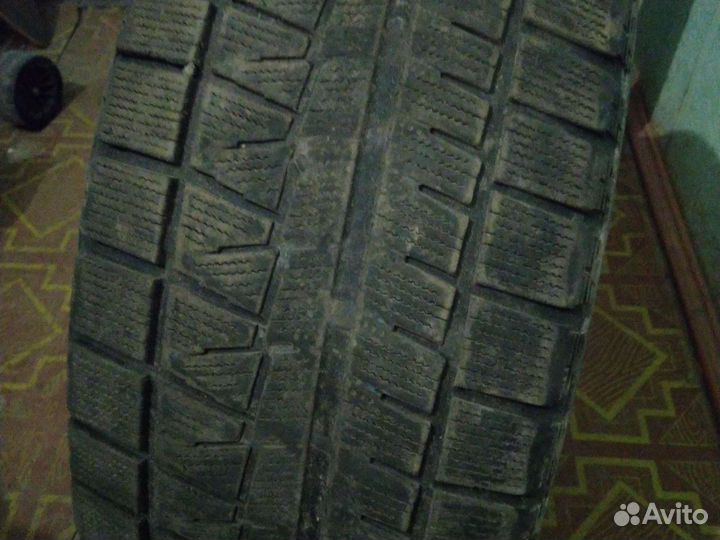 Bridgestone Blizzak Revo1 205/55 R16 91S