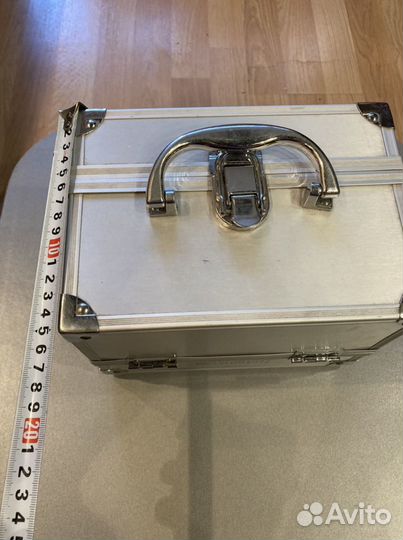 Чемодан для косметики