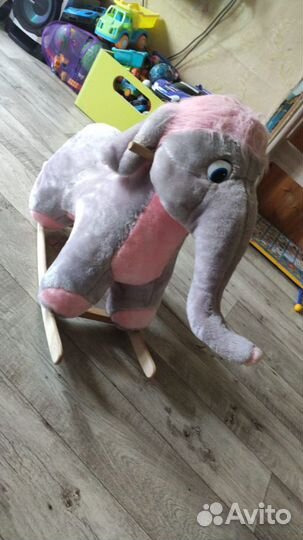 Качалка-слон музыкальный