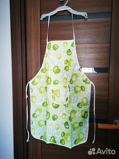 Прихватка и варежка для кухни. Передники кухонные