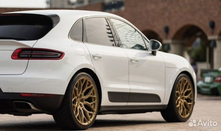 Кованые диски в стиле Vossen для Porsche Macan R22