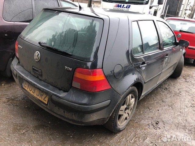 Разбор на запчасти Volkswagen Golf 4